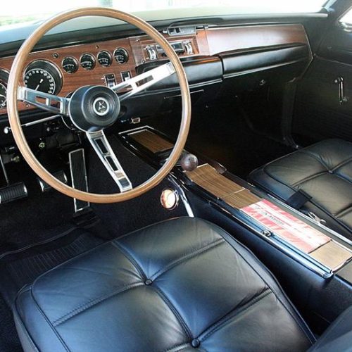 1970_Dodge_Charger_interior_2